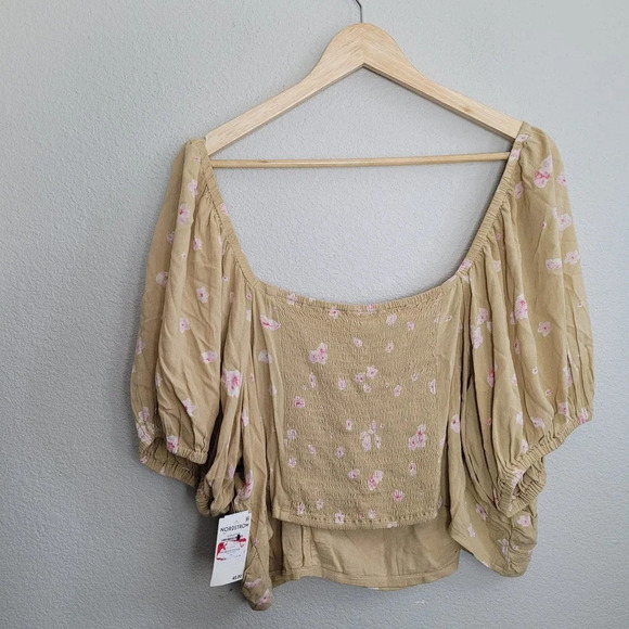 NWT BP. Women's Crop Blouse Top Size 3X Beige Floral 100% Viscose Short Sleeves - Picture 2 of 9
